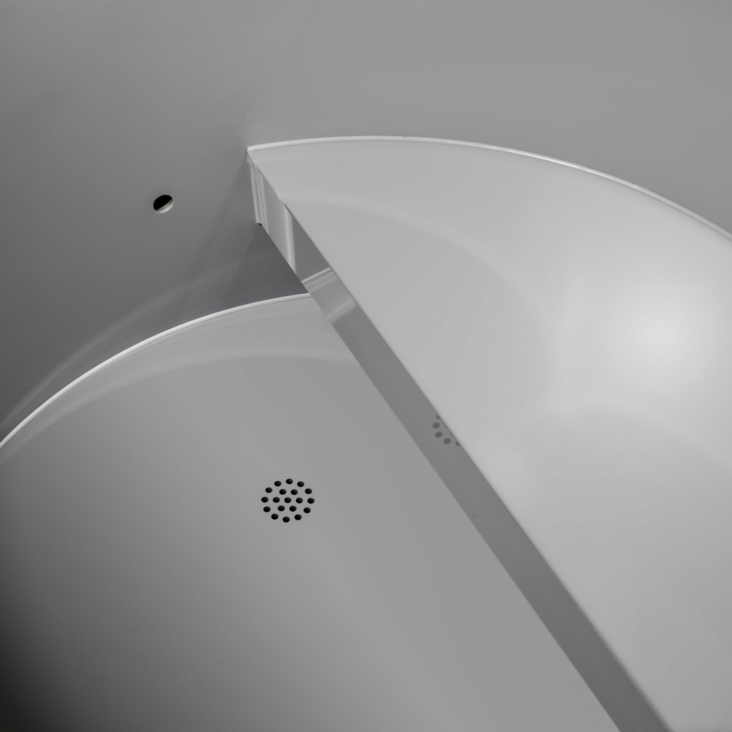 Dynamic Cold Therapy Cedar Barrel Cold Plunge